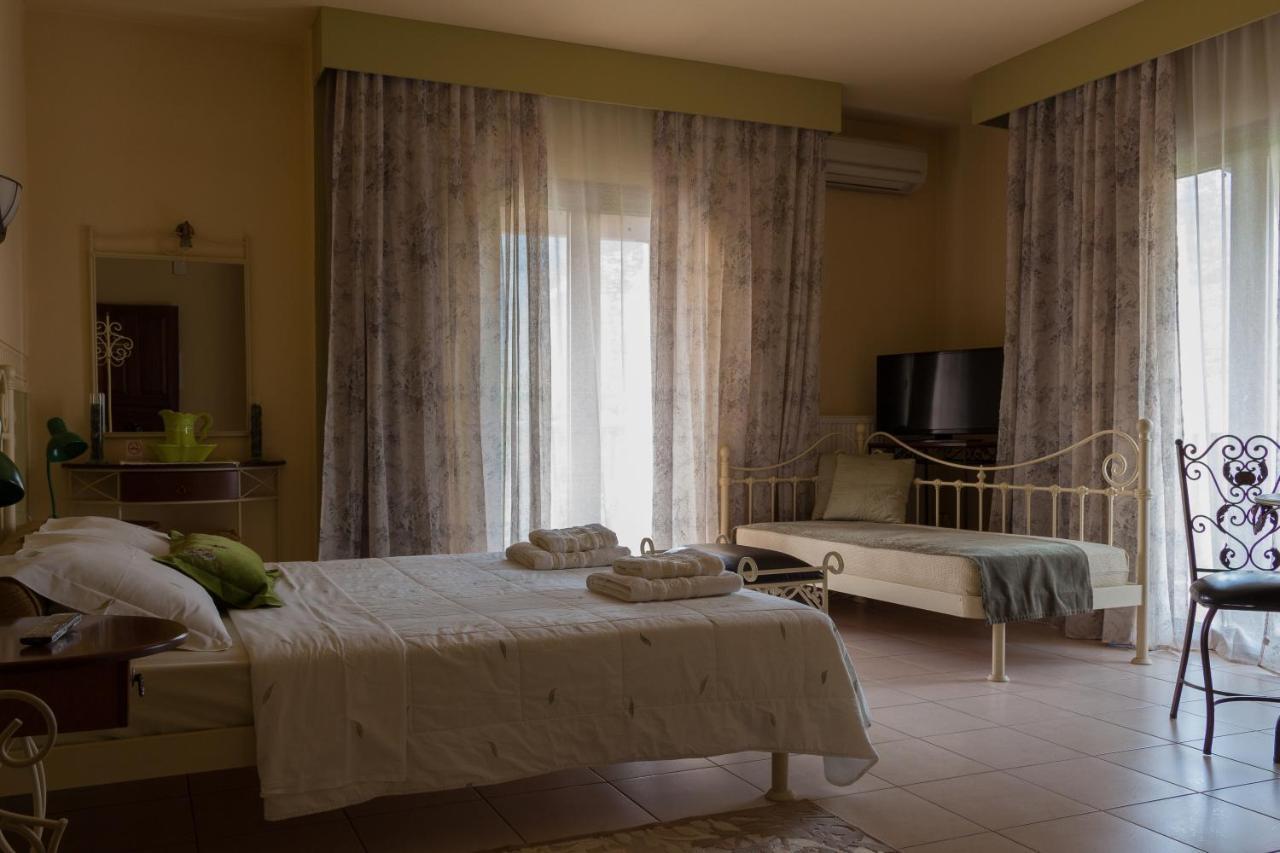 Akrolimnion Hotel Ioannina Buitenkant foto