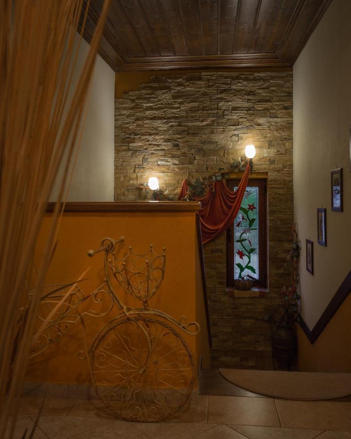 Akrolimnion Hotel Ioannina Buitenkant foto